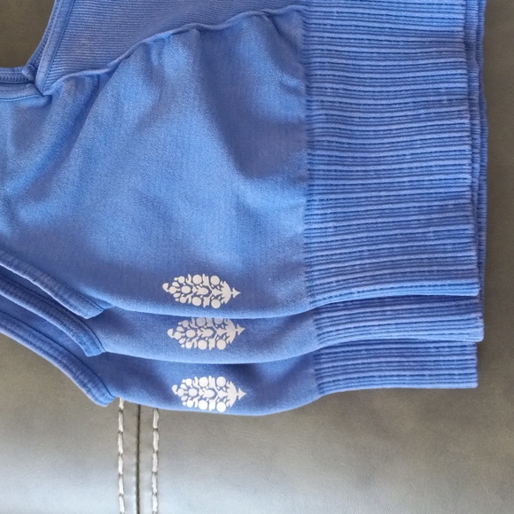 🔥 NWOT!! 🔥  FREE PEOPLE SPORTS BRA SIZE LARGE - Picture 3 of 4